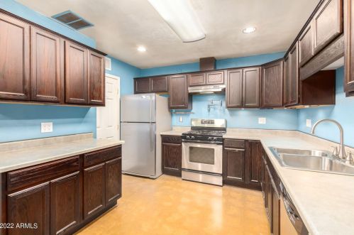 2116 Avalon Dr, Phoenix AZ 85015-5605 exterior