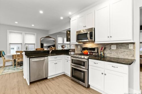 50 Fairview St, Milford CT 06460-4124 exterior