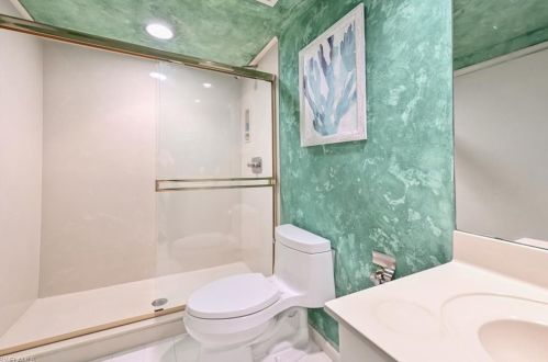 30 Casa Mar Ln, Naples FL 34103-3685 exterior