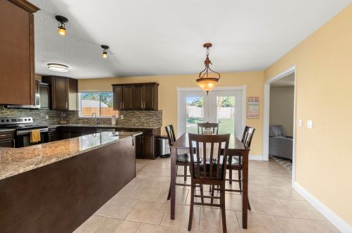 2032 Hideaway Cir, Fort Pierce FL 34952-4802 exterior