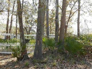 1 Garnett St, Bluffton, SC 29910-7253