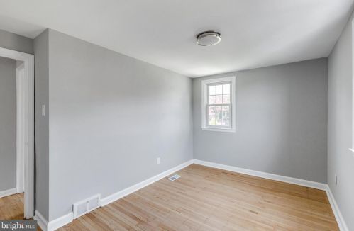 337 Holland St, Chester PA 19022-1011 exterior