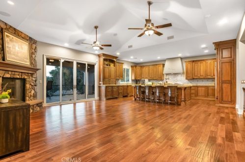 1241 Valencia Mesa Dr, Fullerton CA 92833-2220 exterior