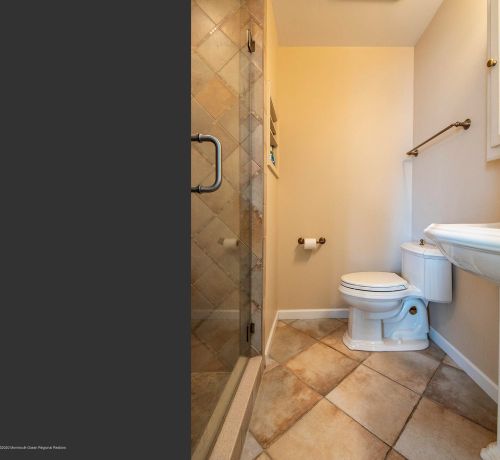 19 Harborhead Dr, Point Pleasant Beach NJ 08742-2681 exterior