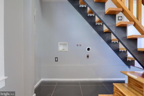 1297 Wheatland Ave, Lancaster PA 17603-4520 exterior