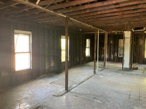 638 65th St, Chicago IL  60637-3459 exterior