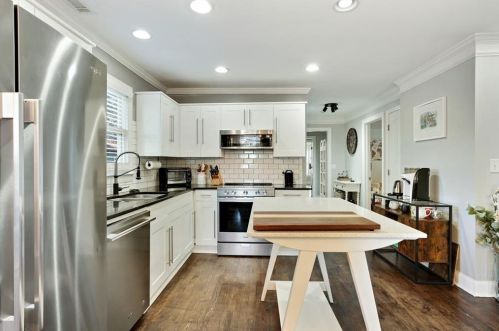 2266 Memorial Dr, Atlanta GA  30317-3160 exterior