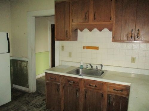 3711 Atkins St, Pittsburgh PA 15212-1901 exterior