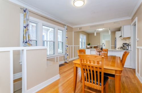 7942 Kenwood Ave, Chicago IL  60619-3411 exterior