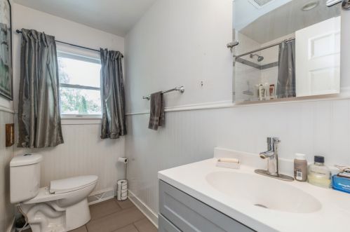 181 Ash Ave, Bull Valley IL 60098-2589 exterior