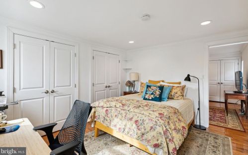 618 19 St, Philadelphia PA 19146-4655 exterior