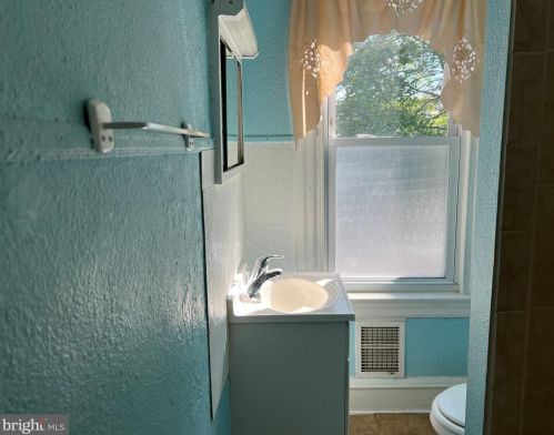 111 Isabel Ave, Manor PA 19036-1407 exterior