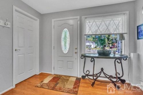 3 Throckmorton Ct, Old Bridge, NJ 08857-2549