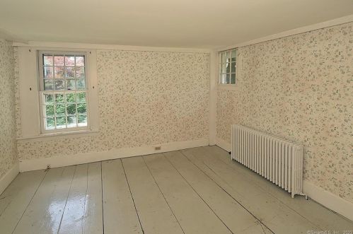 14 Meadow Rd, Windsor CT  06095-4617 exterior