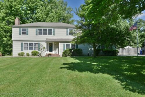 22 Nedshire Dr, Middletown, NJ 07748-3138