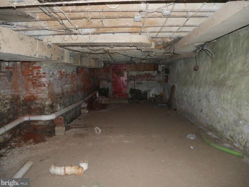 3311 16th St, Philadelphia PA  19140-4902 exterior