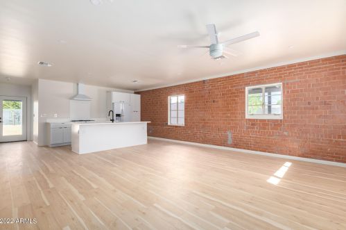 1332 Diamond St, Phoenix AZ  85006-2825 exterior