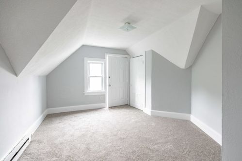 62 Rivers Ave, Chicopee MA 01013-4125 exterior