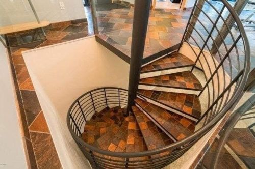 4900 Knapp St, Grand Rapids MI 49525-9436 exterior