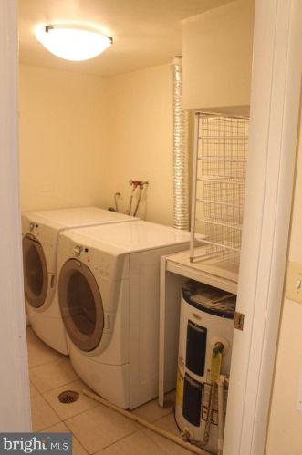 3810 Laramie Pl, Alexandria VA 22309-3810 exterior