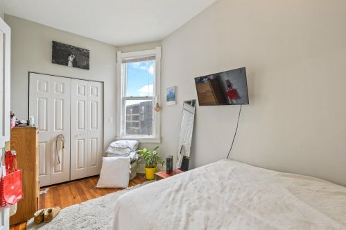 2357 Ohio St, Chicago IL 60624-1443 exterior