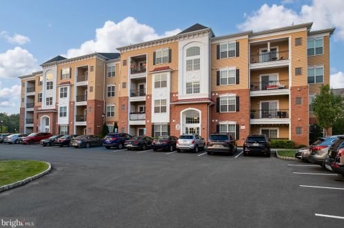 1035 Halifax Pl, Trenton, NJ 08619-2081