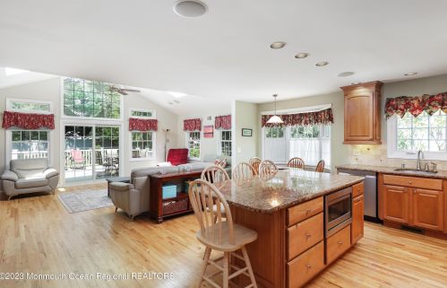 56 Normandy Ct, Middletown NJ 07748-3221 exterior