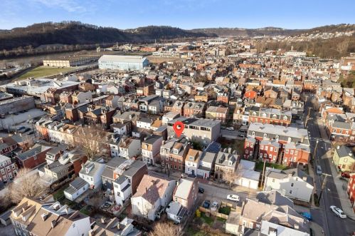 137 42nd St, Pittsburgh PA  15201-3136 exterior