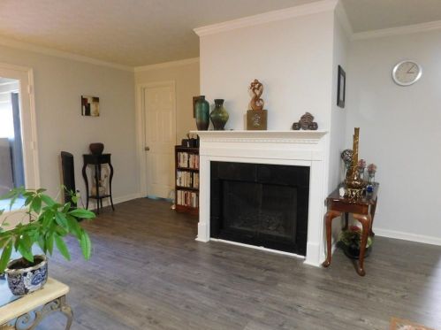 1819 Barrow Way, Duluth GA 30096-2679 exterior