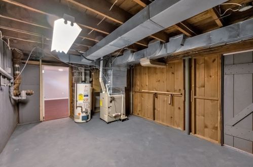 139 Maebeth St, Springfield MA 01119-2414 exterior