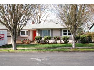 6729 12th Ave, Portland OR  97219-2001 exterior