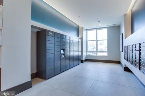 1761 Old Meadow Rd, Mc Lean VA  22102-4315 exterior