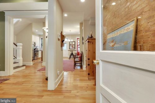 29 Rhode Island Ave, Washington DC  20001-1006 exterior