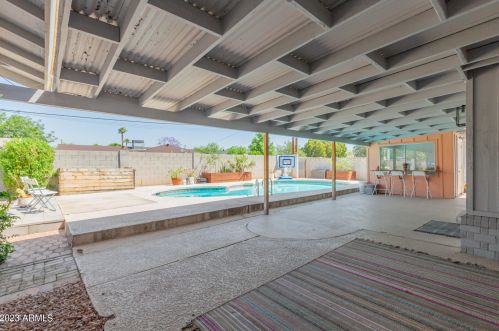 2032 Campbell Ave, Phoenix AZ  85015-4126 exterior