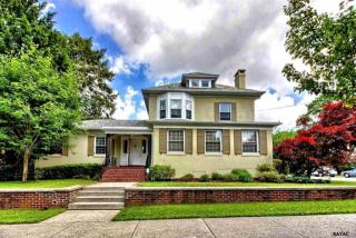 213 Eichelberger St, Hanover, PA 17331-2233