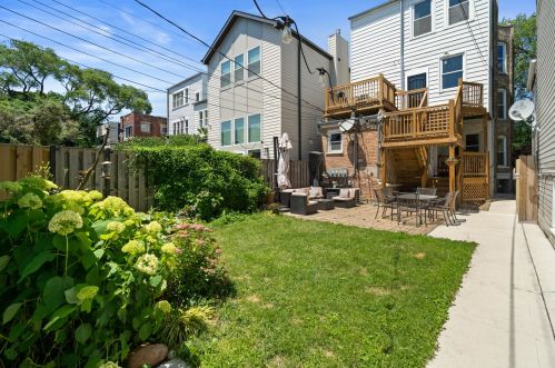 3009 Belden Ave, Chicago IL 60647-2804 exterior