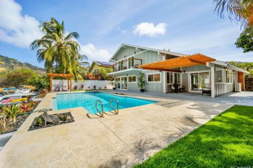 6847 Niumalu Loop, Honolulu HI 96825-1642 exterior