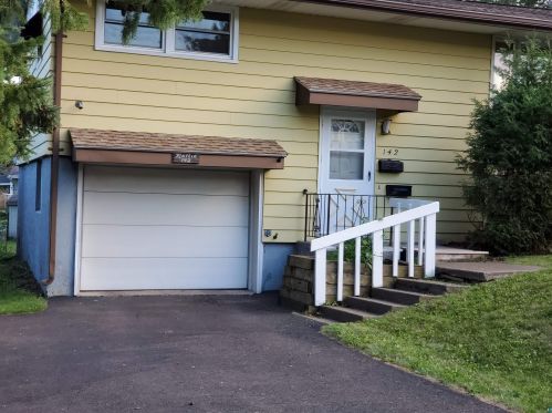 142 Farley Ln, Duluth, MN 55803-1525