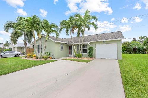 128 Banyan Cir, Jupiter FL 33458-5530 exterior