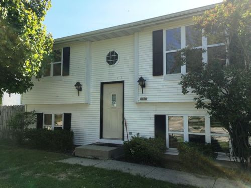 6470 105th St, Milwaukee, WI 53224-5105