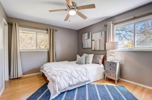 9200 Ironwood Ln, Milwaukee WI  53217-1211 exterior