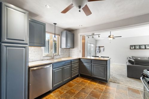 356 Spring Valley Rd, Pittsburgh PA  15243-1418 exterior