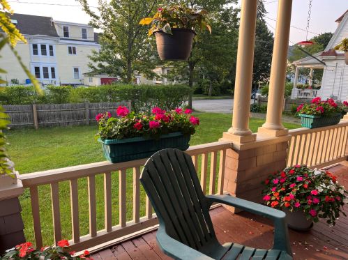 132 Pleasant Ave, Portland ME 04106-6226 exterior