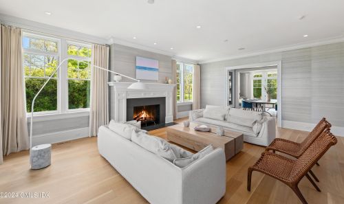 176 Shr Rd, Old Greenwich CT 06870-2121 exterior