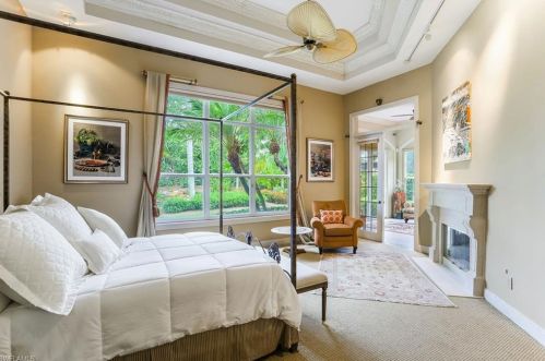 8727 Ln Palma Ln, Naples FL exterior