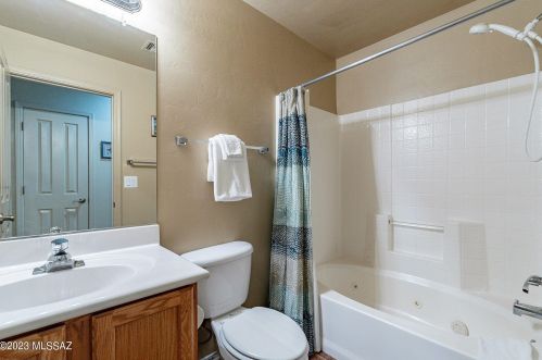 2651 Falcon View Dr, Tucson AZ  85713-4383 exterior