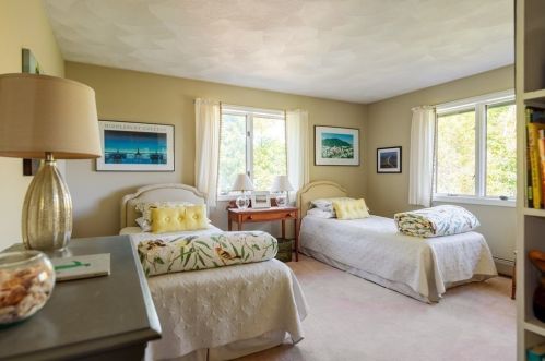 239 Argilla Rd, Ipswich MA 01938-2615 exterior