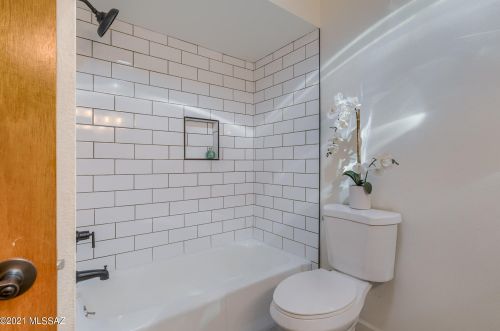 8901 Mcclellan St, Tucson AZ  85710-4420 exterior