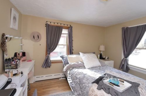 17 Brookline St, Worcester MA 01603-1508 exterior