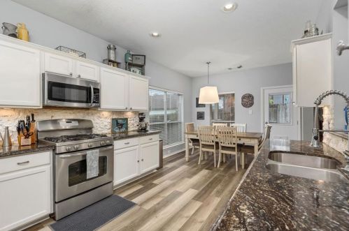 8615 Cross Country Dr, Humble TX 77346-6113 exterior